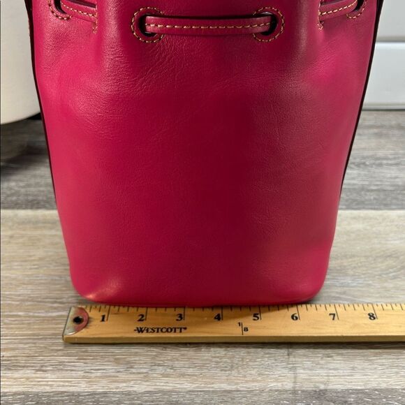 2527 Dooney & Bourke pink Florentine bucket bag 20445502527 - Picture 9 of 14
